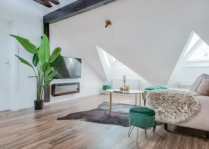 City-Vibes & Altstadtflair In Der Fussgaengerzone Mit Parkplatz Und Home Office