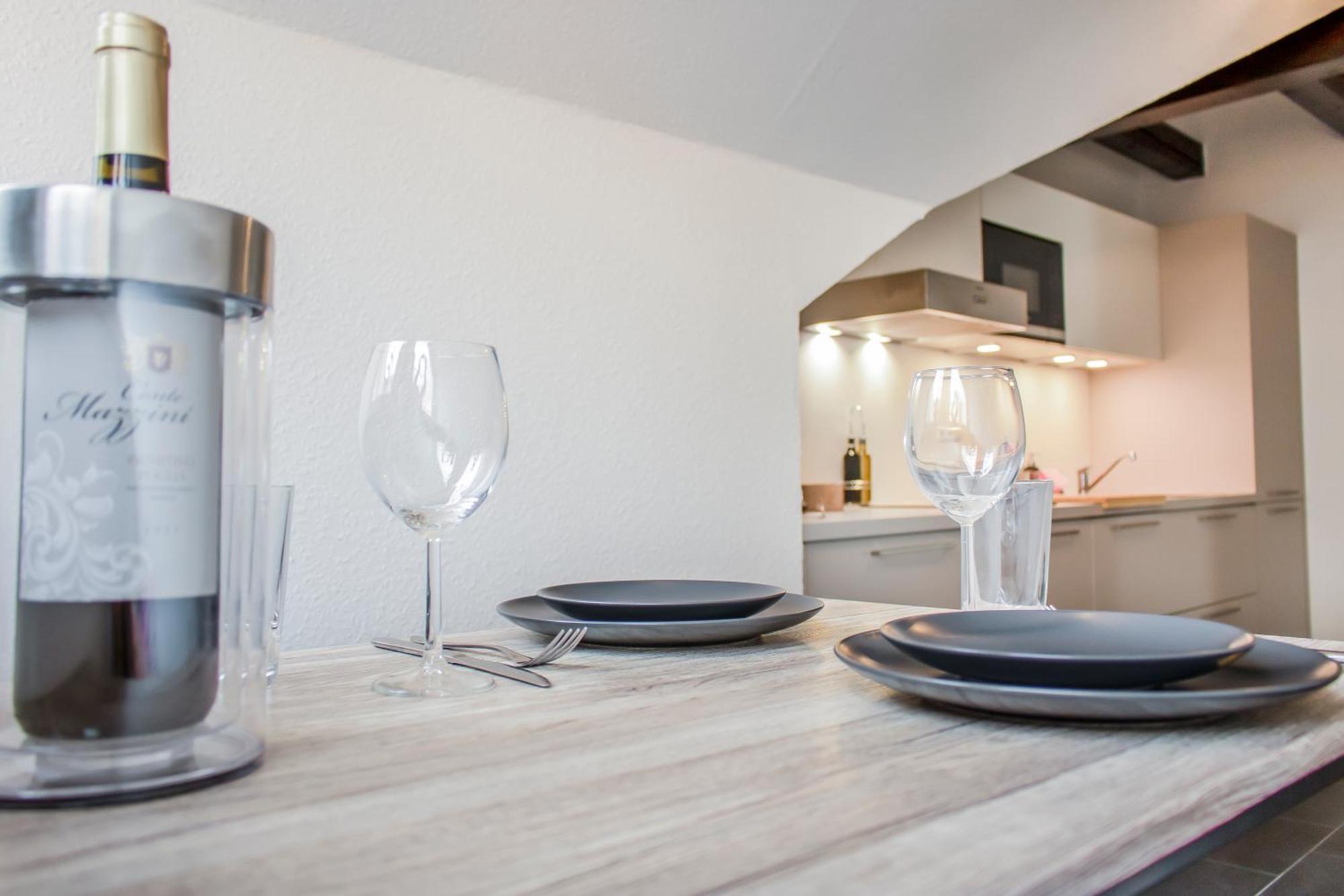 City-vibes & Altstadtflair In Der Fussgaengerzone Mit Parkplatz Und Office Apartment